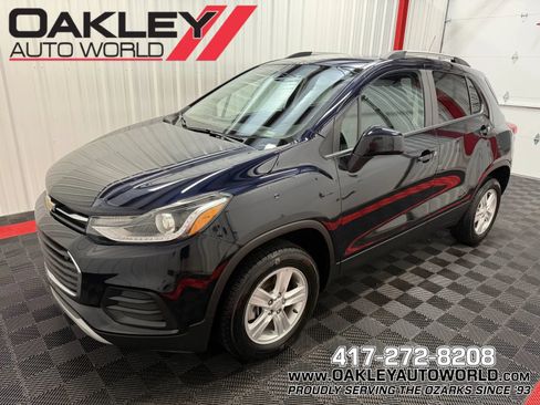 Used 2022 Chevrolet Trax LT w/ Driver Confidence Package AWD/4WD image 1