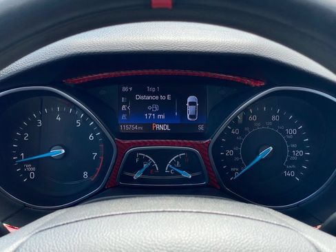 Used 2017 Ford Focus SE FWD image 19