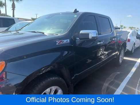 Used 2022 Chevrolet Silverado 1500 LTZ w/ Z71 Off-Road Package AWD/4WD image 4