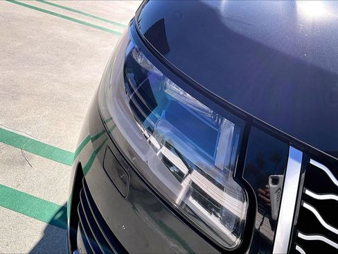 Used 2020 Land Rover Range Rover HSE image 30