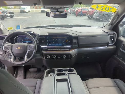 Certified 2024 Chevrolet Silverado 1500 LT AWD/4WD image 24