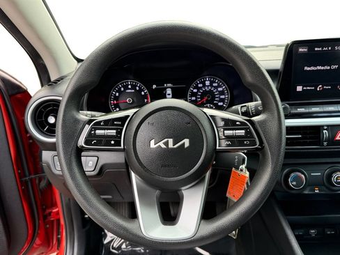 Certified 2022 Kia Forte LXS FWD image 19