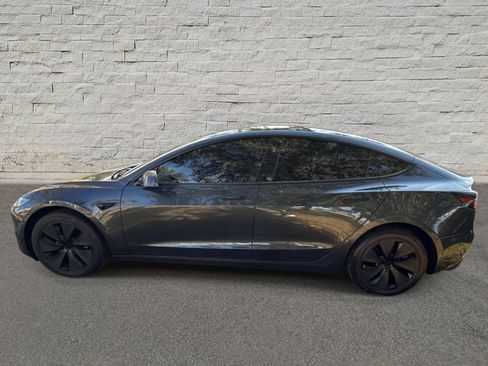 Used 2025 Tesla Model 3 Long Range image 8