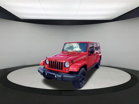 Used 2015 Jeep Wrangler Unlimited Sahara image 4