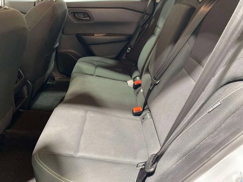 Used 2024 Nissan Rogue S FWD image 13