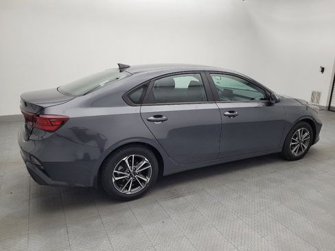 Used 2022 Kia Forte LXS FWD image 10