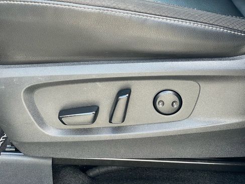 Certified 2023 Nissan Pathfinder SL w/ Black Appearance Package image 15