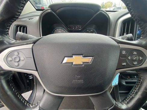 Used 2019 Chevrolet Colorado LT w/ LT Convenience Package image 16
