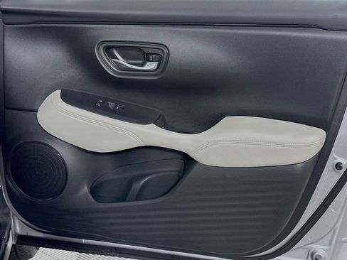 Certified 2023 Honda HR-V LX image 28