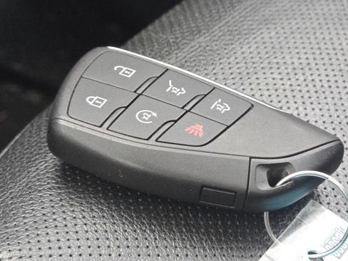 Used 2021 GMC Yukon XL SLT w/ Rear Media and Nav Package image 36