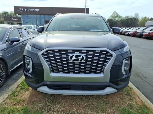 Used 2021 Hyundai Palisade SEL w/ Premium Package image 2