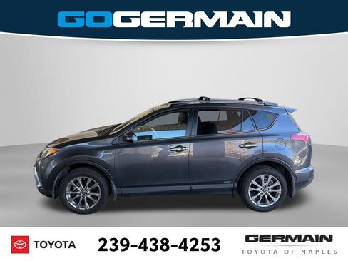 Used 2017 Toyota RAV4 Limited image 8