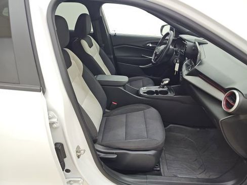 Used 2024 Chevrolet Trax RS w/ Driver Confidence Package image 19