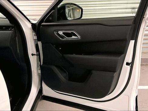 Certified 2026 Land Rover Range Rover Velar Dynamic SE AWD/4WD image 27