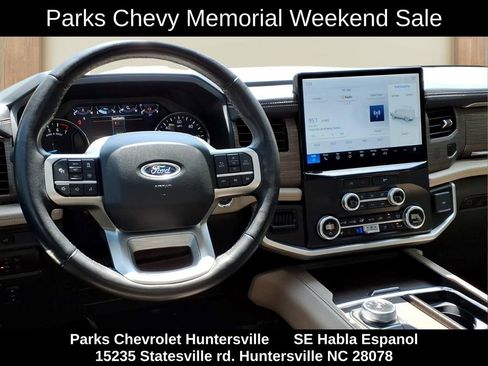 Used 2024 Ford Expedition Limited AWD/4WD image 3