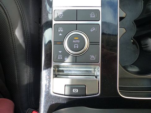 Used 2018 Land Rover Range Rover Supercharged AWD/4WD image 28