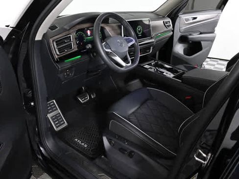 Used 2025 Volkswagen Atlas SEL Premium R-Line AWD/4WD image 19
