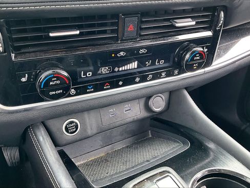 Certified 2022 Nissan Rogue SL FWD image 32