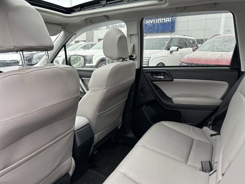 Used 2015 Subaru Forester 2.5i Touring w/ Eyesight & Navigation System image 26
