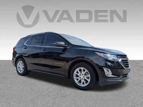 Used 2019 Chevrolet Equinox LT w/ Sun & Navigation Package FWD image 3