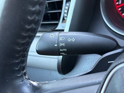 Used 2022 Toyota Camry XSE FWD image 16