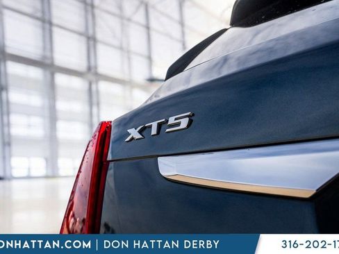 Used 2020 Cadillac XT5 Premium Luxury image 42