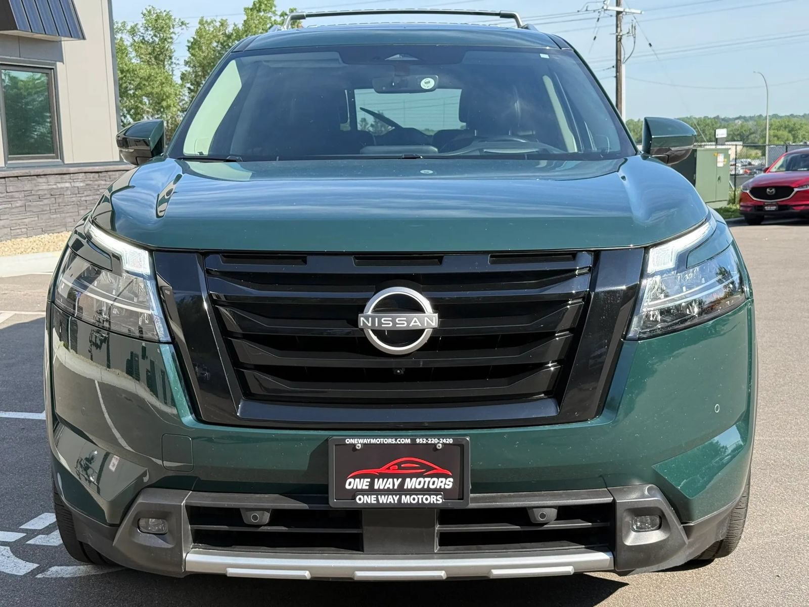 Used 2023 Nissan Pathfinder Platinum AWD/4WD image 9