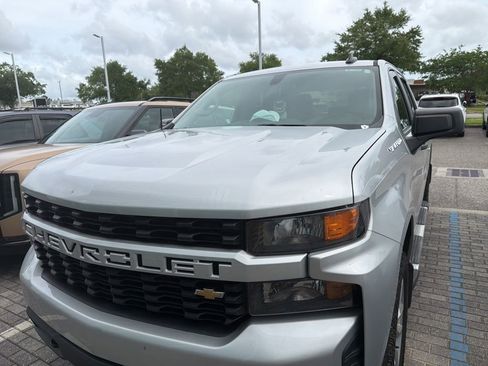 Used 2020 Chevrolet Silverado 1500 Custom w/ Custom Value Package RWD image 1