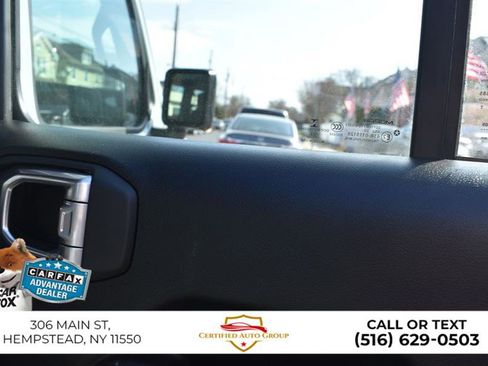 Used 2023 Jeep Wrangler Sport image 27