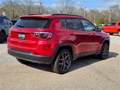 New 2026 Jeep Compass Latitude AWD/4WD image 16