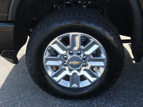 Used 2025 Chevrolet Silverado 2500 High Country w/ Technology Package AWD/4WD image 43