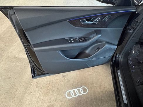 Used 2019 Audi Q8 Prestige w/ Towing Package AWD/4WD image 20