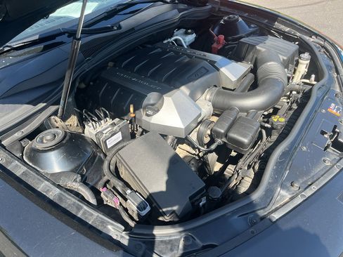 Used 2010 Chevrolet Camaro SS w/ RS Package image 10