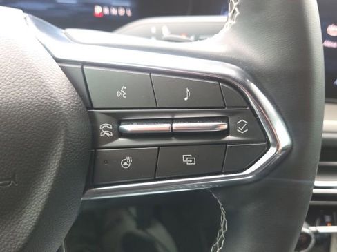 Used 2024 Chevrolet Traverse LT w/ LPO, Floor Liner Package FWD image 40