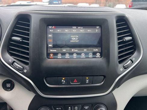 Used 2020 Jeep Cherokee Latitude Lux w/ Comfort/Convenience Group image 30