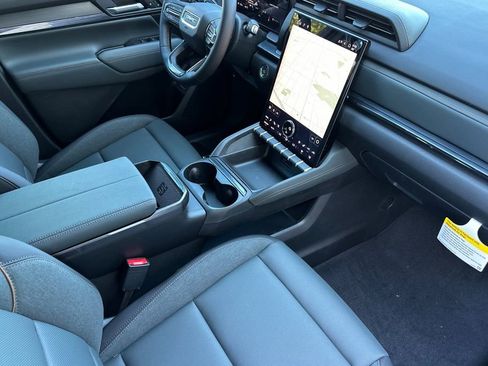 New 2026 GMC Terrain AT4 AWD/4WD image 16