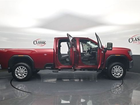 Used 2024 GMC Sierra 2500 SLT w/ Texas SLT Premium Package image 32