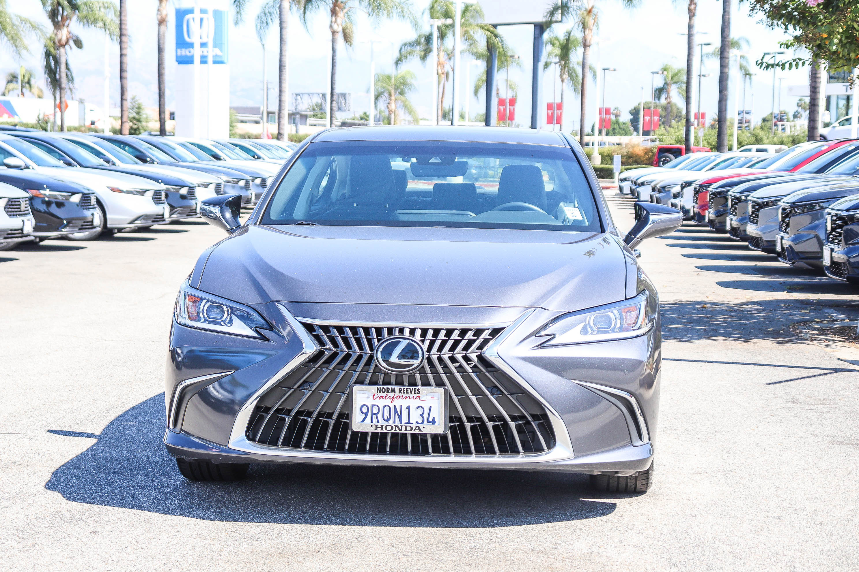 Used 2024 Lexus ES 300h w/ Premium Package FWD image 2