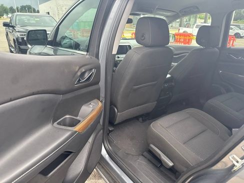 Used 2020 GMC Acadia SLE w/ Driver Convenience Package FWD image 24