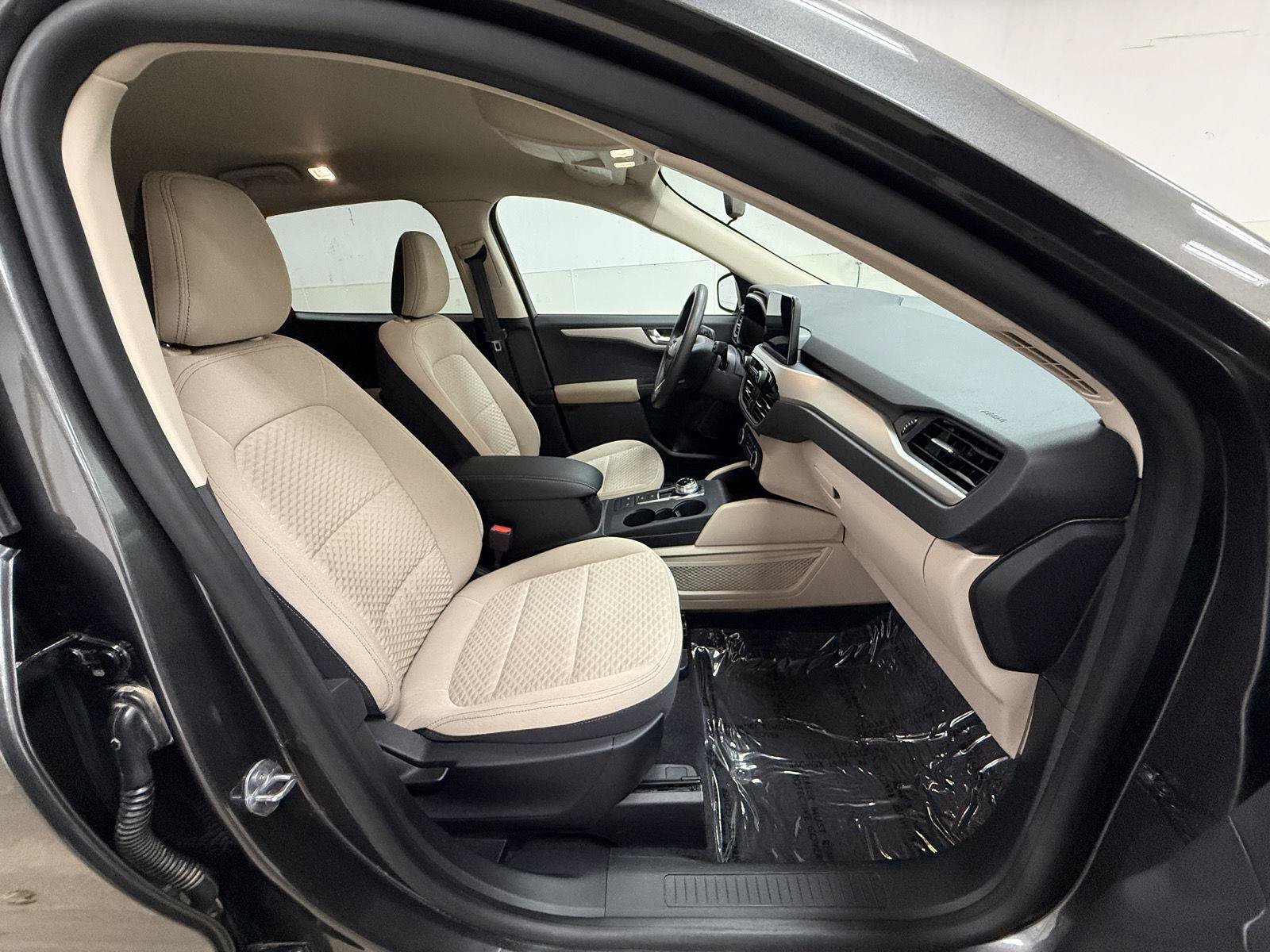 Used 2020 Ford Escape SE AWD/4WD image 33