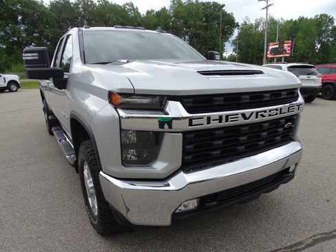 Used 2022 Chevrolet Silverado 2500 4x4 Double Cab LT w/ Convenience Package image 3