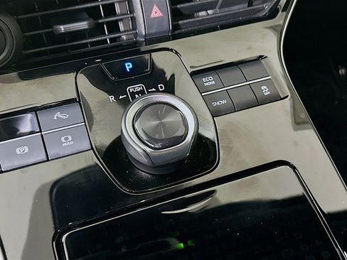 Used 2025 Toyota bZ4X FWD image 21