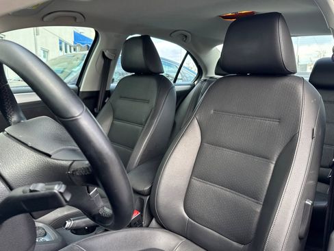 Used 2013 Volkswagen Jetta SE image 23