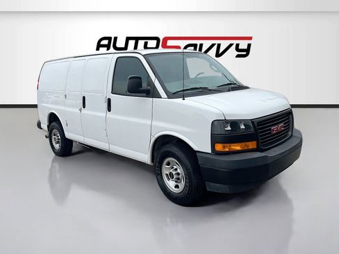 Used 2023 GMC Savana 3500 w/ Driver Convenience Package RWD image 2