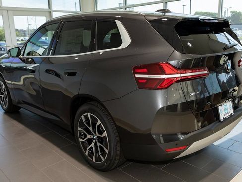 Used 2025 BMW X3 xDrive30i w/ Premium Package AWD/4WD image 4