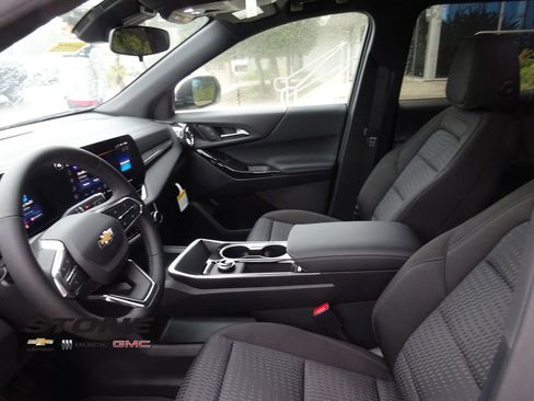 New 2026 Chevrolet Equinox LT image 13