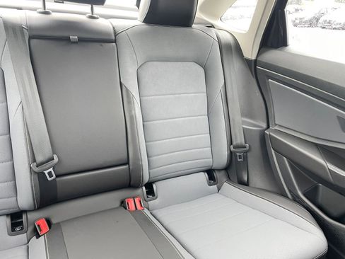 Used 2025 Volkswagen Jetta SE image 37