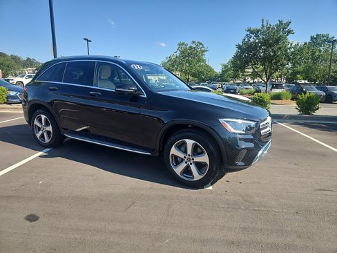Used 2022 Mercedes-Benz GLC 300 image 3