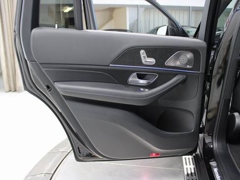 Used 2025 Mercedes-Benz GLS 450 GLS 450 4MATIC image 43