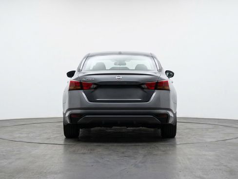 Used 2025 Nissan Altima 2.5 SV FWD image 7